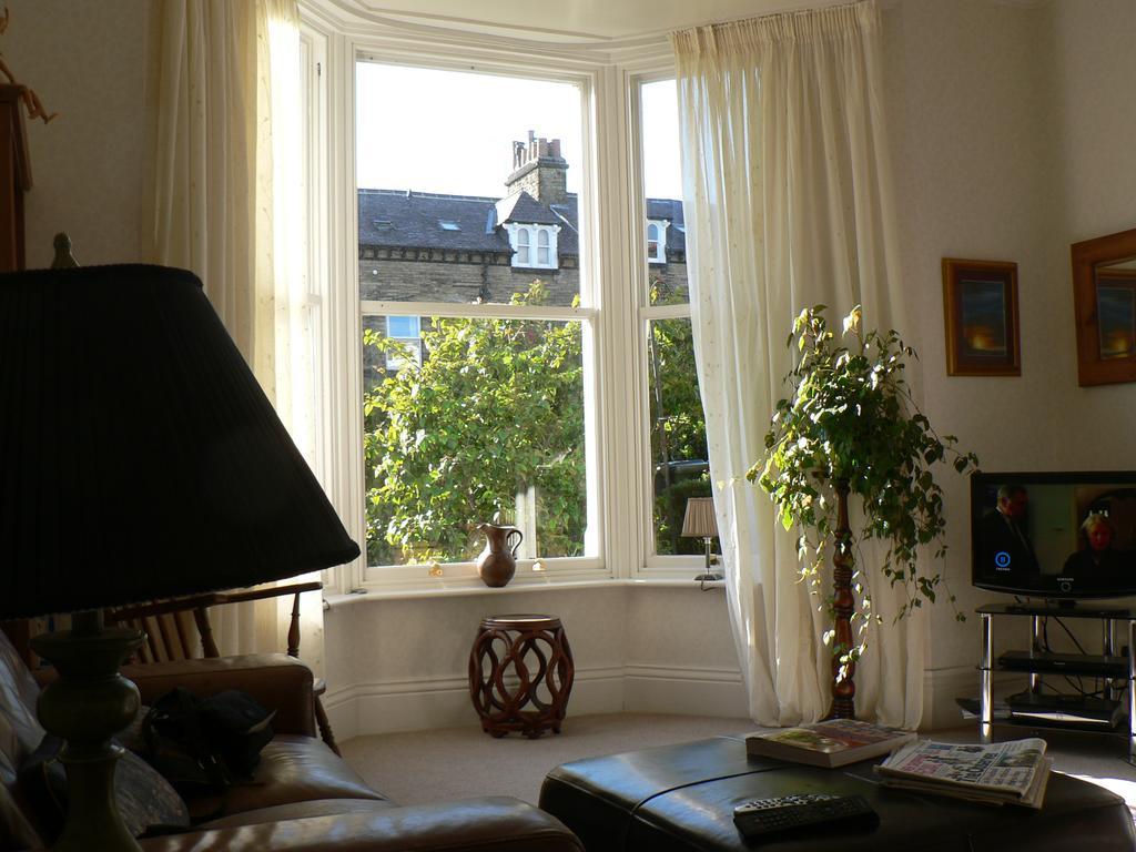 Bed and Breakfast 16 Franklin Bijou Boutique Harrogate Exterior foto